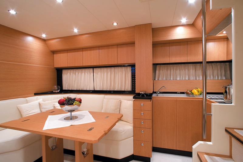 Sarnico 50 Yacht - Kitchenette