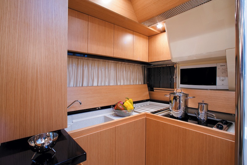 sarnico 50 Yacht - Kitchenette