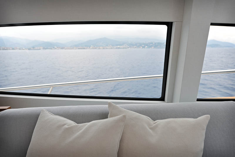 Sarnico Grande Yacht - Particolare interni - finestrature